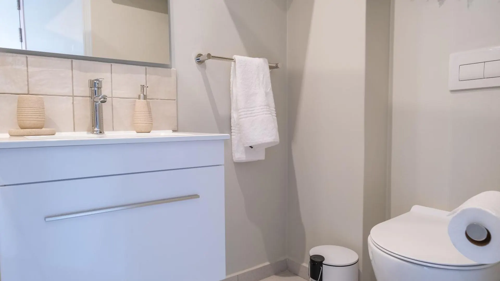 The Rose 610 - Lux Studio Apartment With Rooftop Pool Cape Town