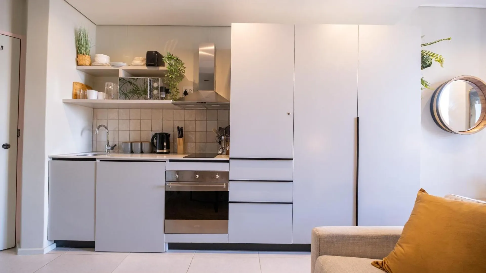 The Rose 610 - Lux Studio Apartment With Rooftop Pool Cape Town