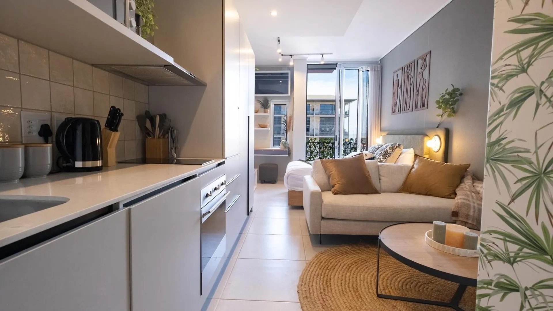 The Rose 610 - Lux Studio Apartment With Rooftop Pool Cape Town
