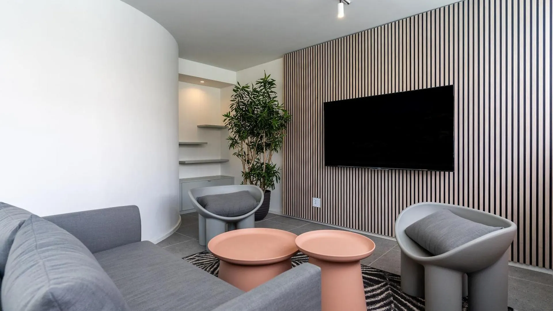 The Rose 610 - Lux Studio Apartment With Rooftop Pool Cape Town South Africa