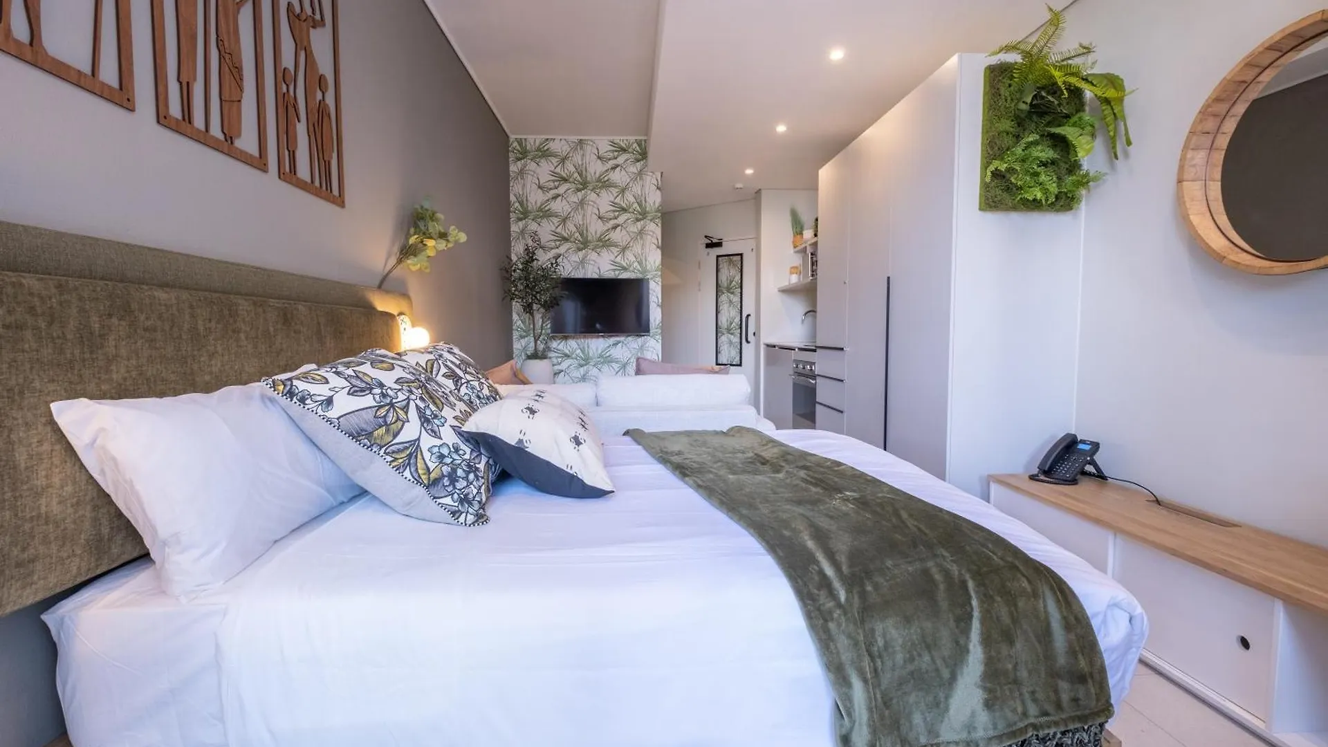 The Rose 610 - Lux Studio Apartment With Rooftop Pool Cape Town
