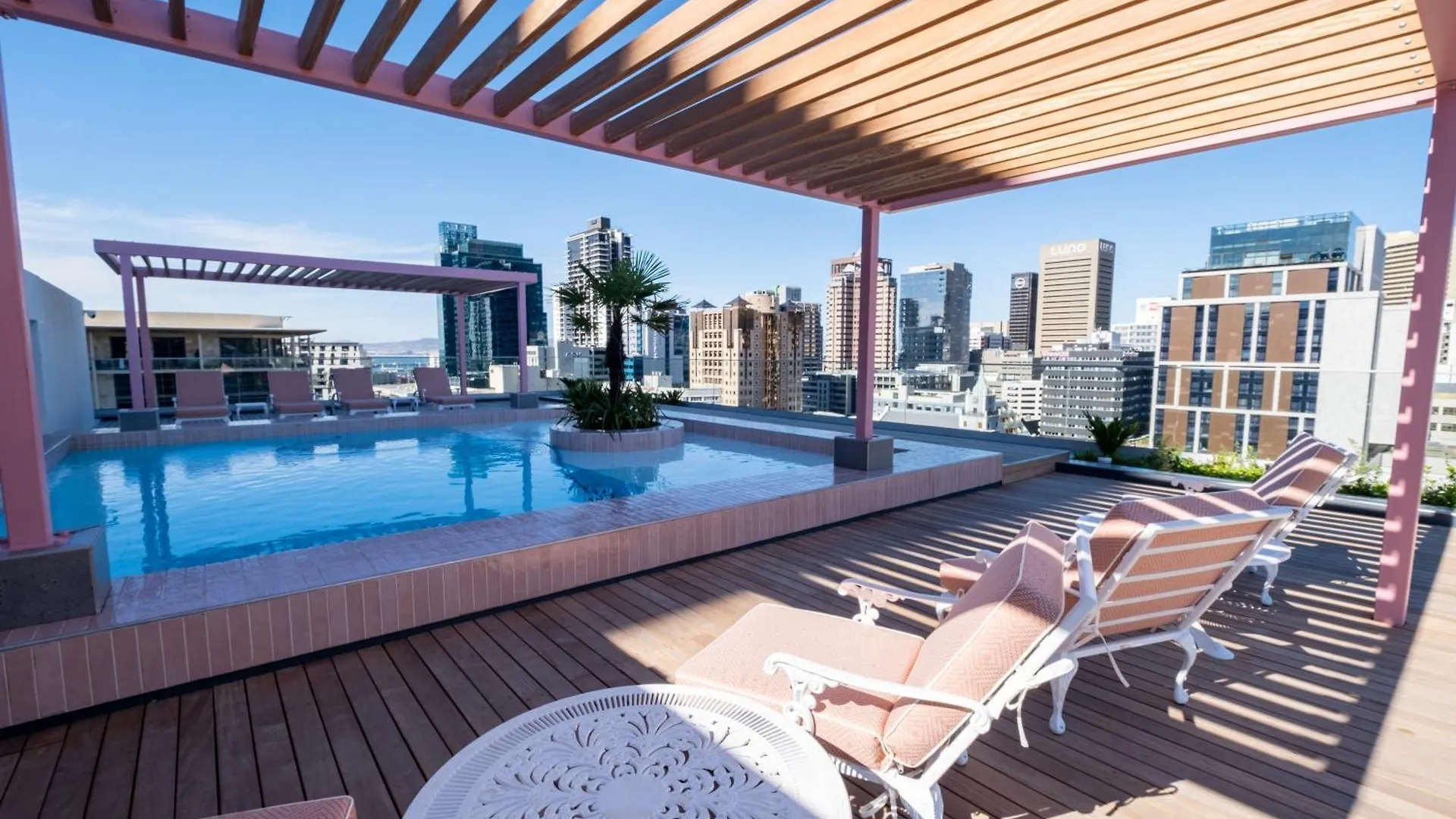 The Rose 610 - Lux Studio Apartment With Rooftop Pool Cape Town